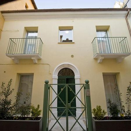 Vico Amato Residenza Leilighet Sulmona Eksteriør bilde